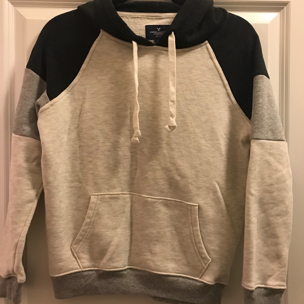 American Eagle sweatshirt